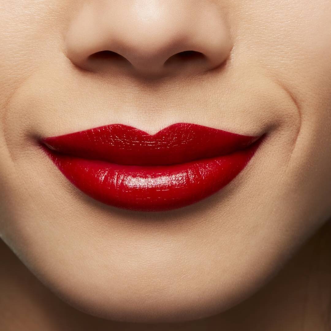 E for Effortless Love Me Liquid Lip Colour