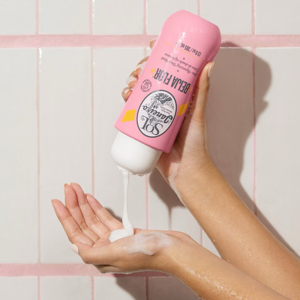 Beija Flor Renewing Body Wash, 385ml