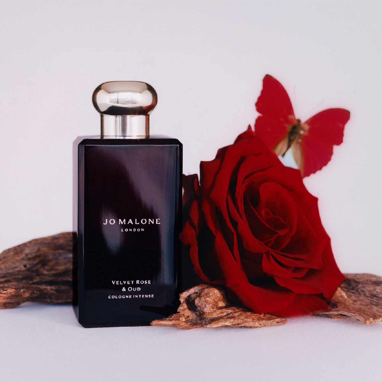 Velvet Rose & Oud Eau de Parfum Intense